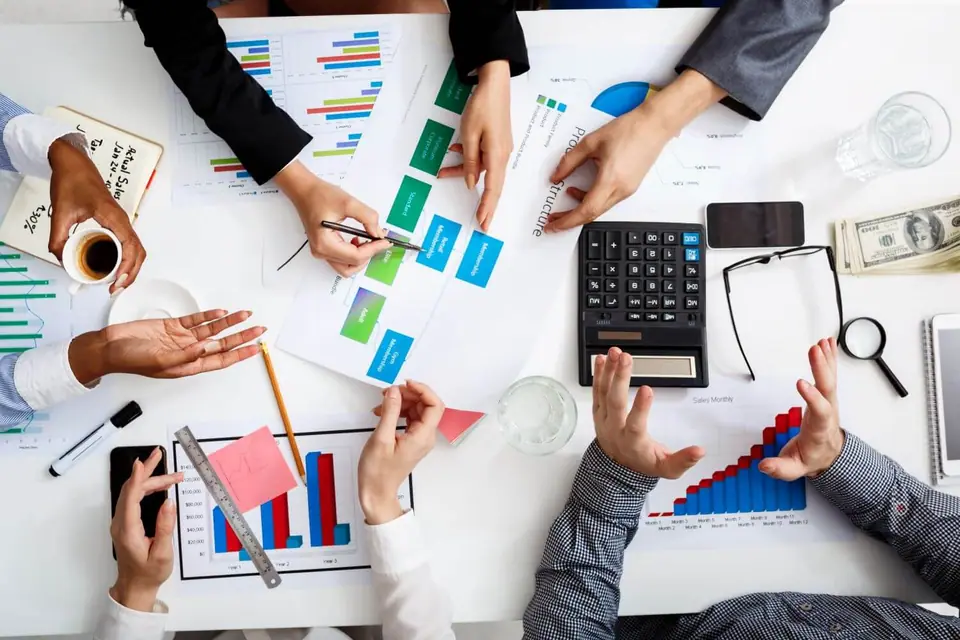 Finance advisory team at work